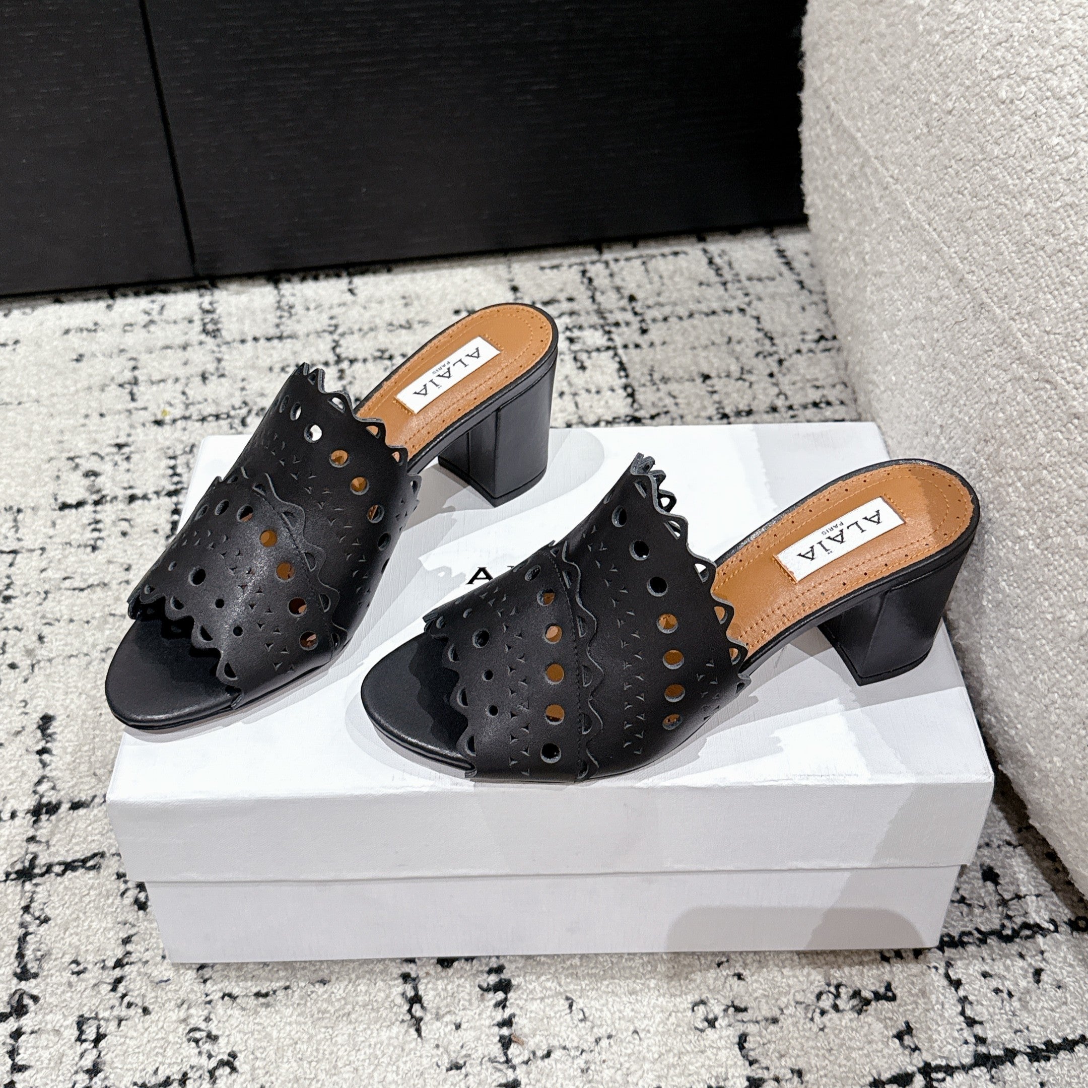 Alaia Vienne Mule Heeled Sandals 70mm Black Leather 232502