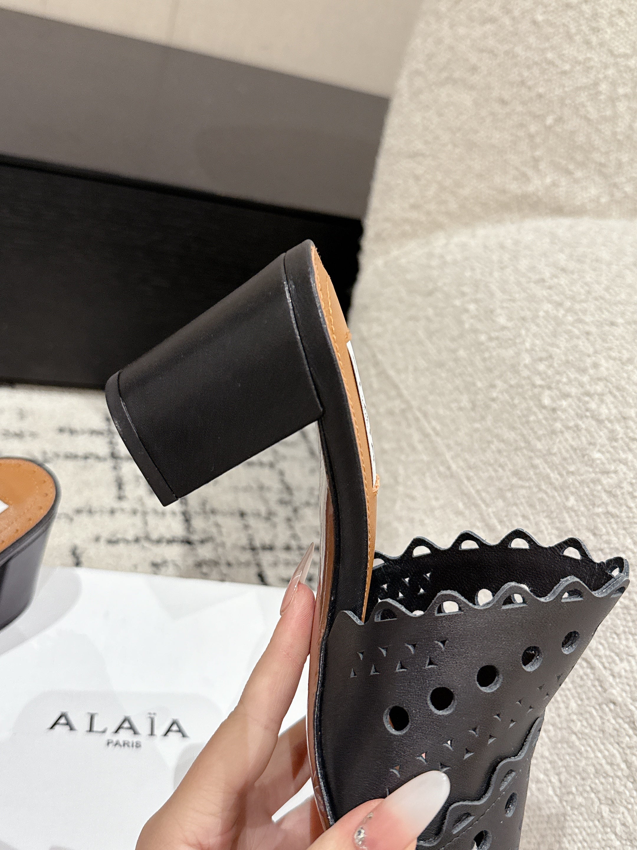 Alaia Vienne Mule Heeled Sandals 70mm Black Leather 232502