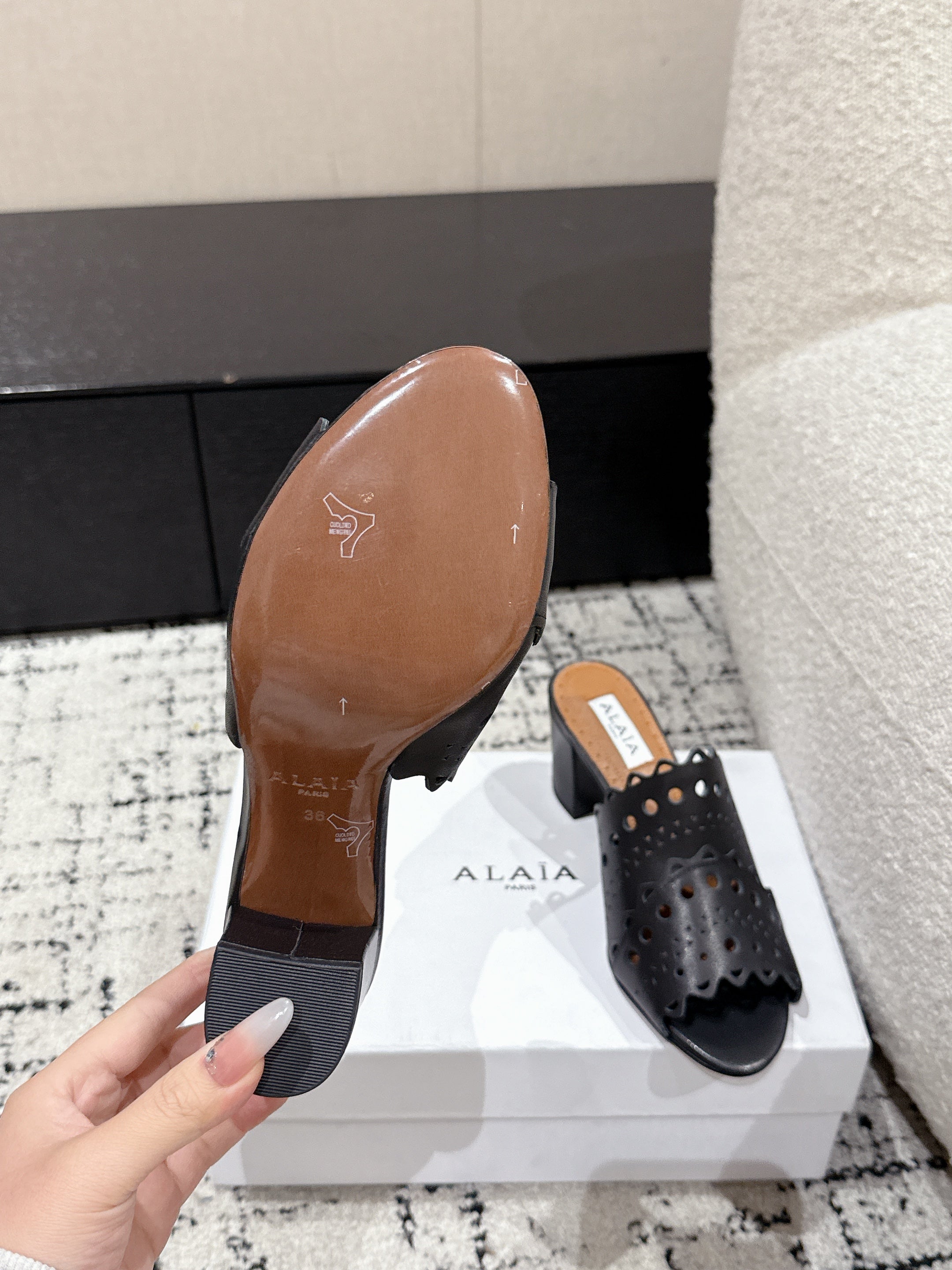 Alaia Vienne Mule Heeled Sandals 70mm Black Leather 232502