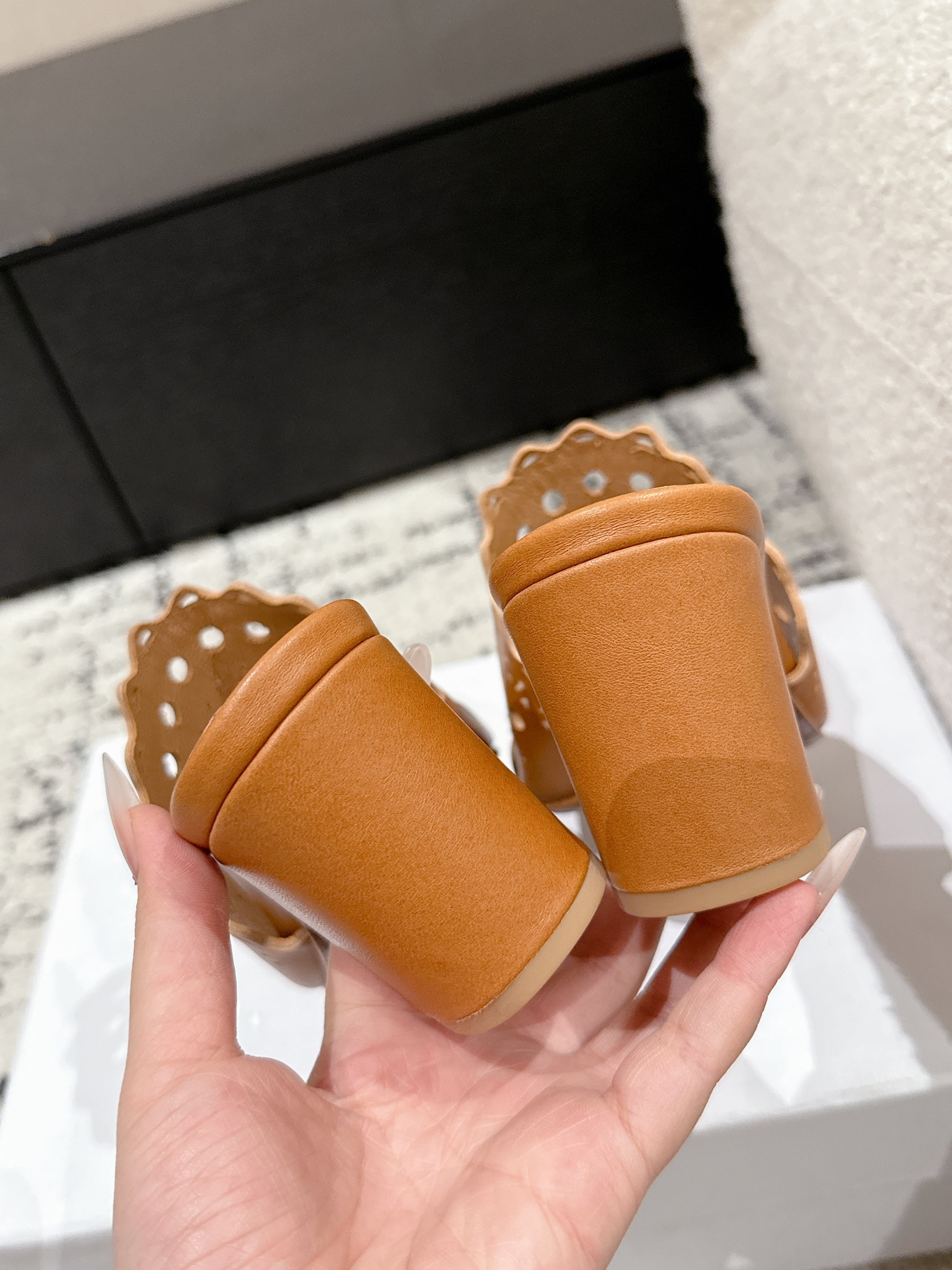 Alaia Vienne Mule Heeled Sandals 70mm Gold Leather 232503