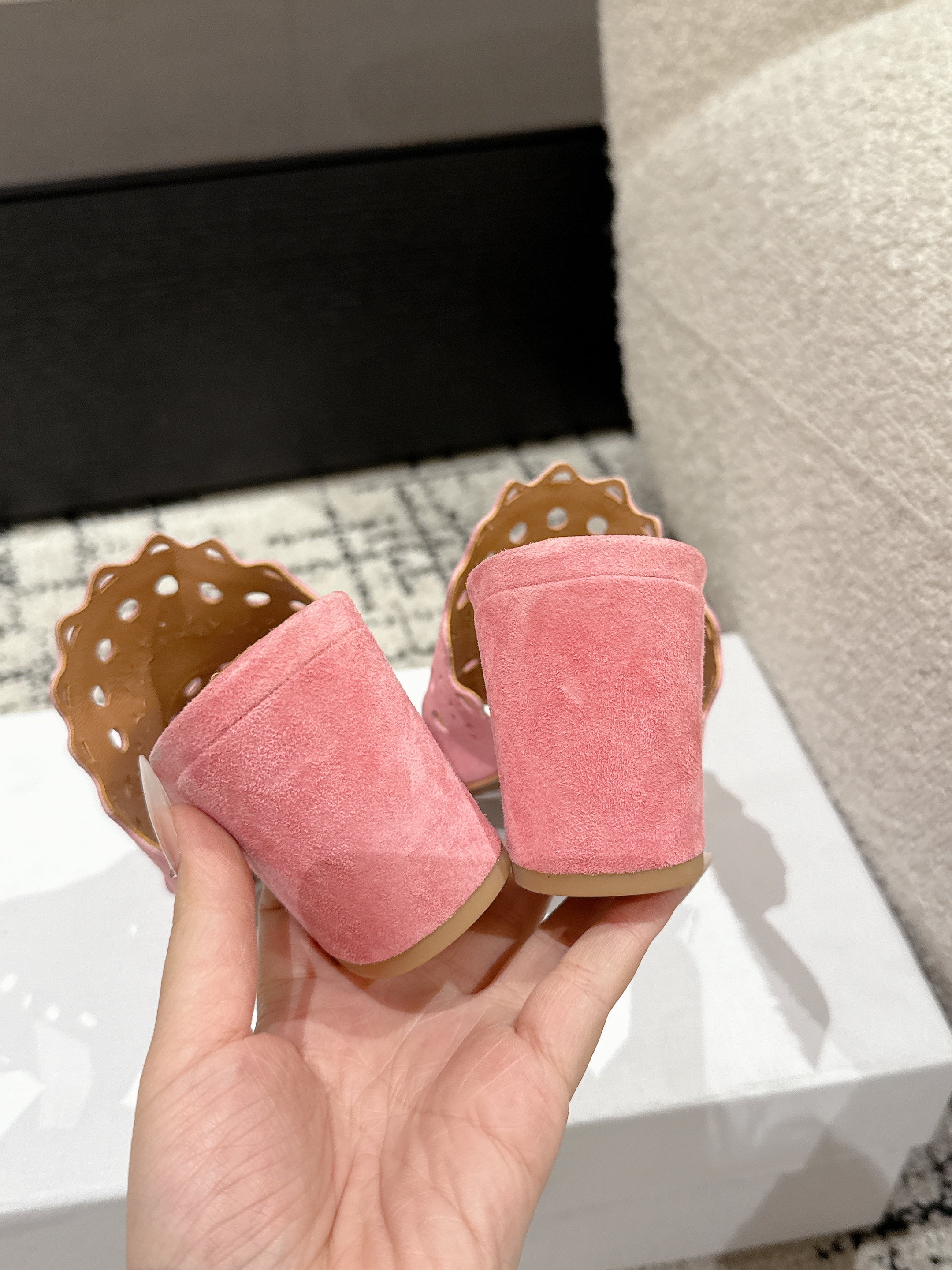 Alaia Vienne Mule Heeled Sandals 70mm Pink Suede Leather 232506