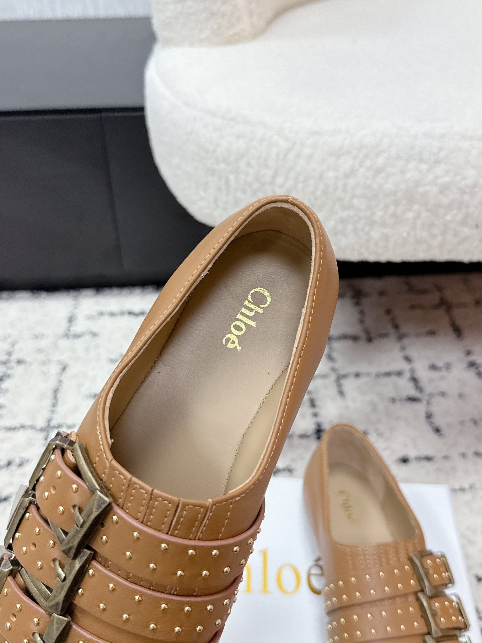 Chloé 26S Flat Shoes in Brown Calfskin with Metal Studs