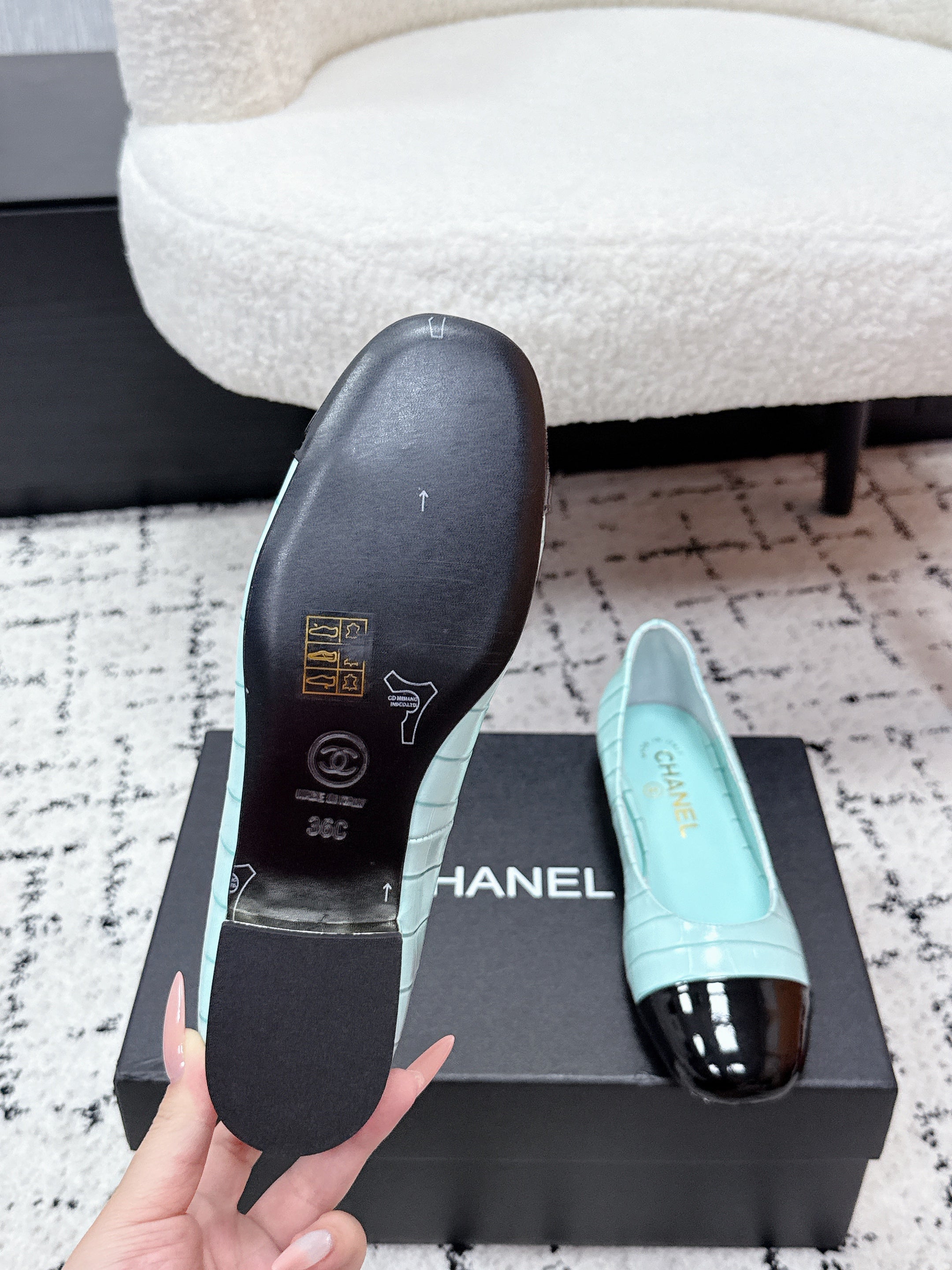 CC SS26 Ballet Flat Black Blue Crocodile Embossed Patent Calfskin 679025