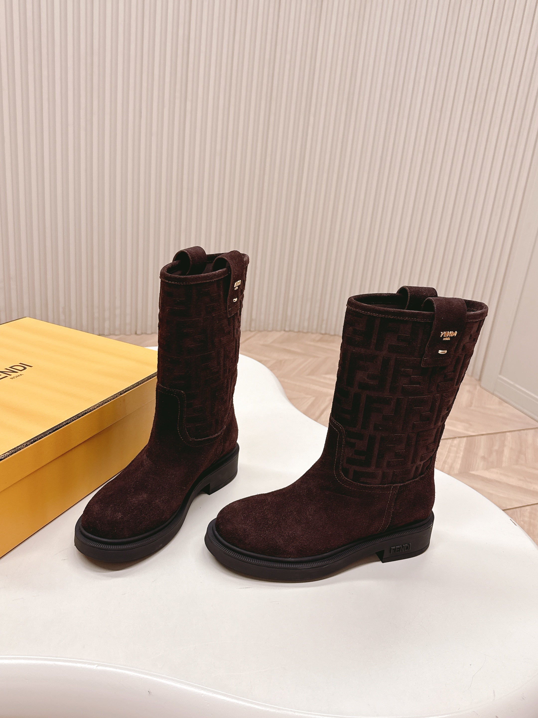 Fendi 25 Short Boots Deep Chocolate Brown Suede 500933