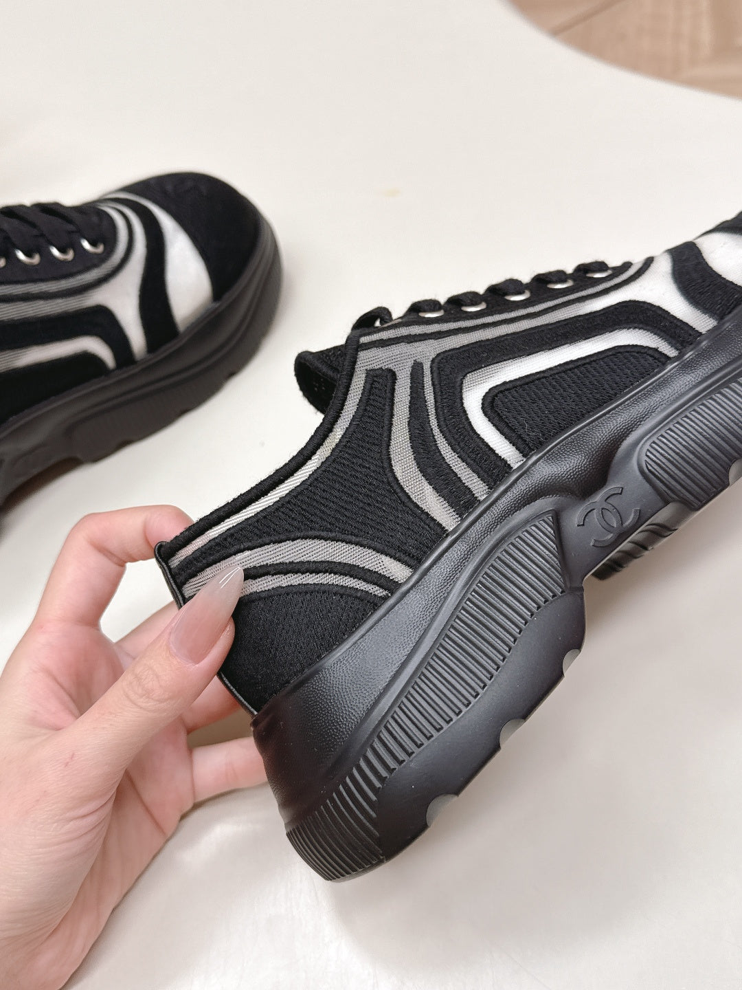 CC 26s Sneaker Black Mesh Fiber 612015