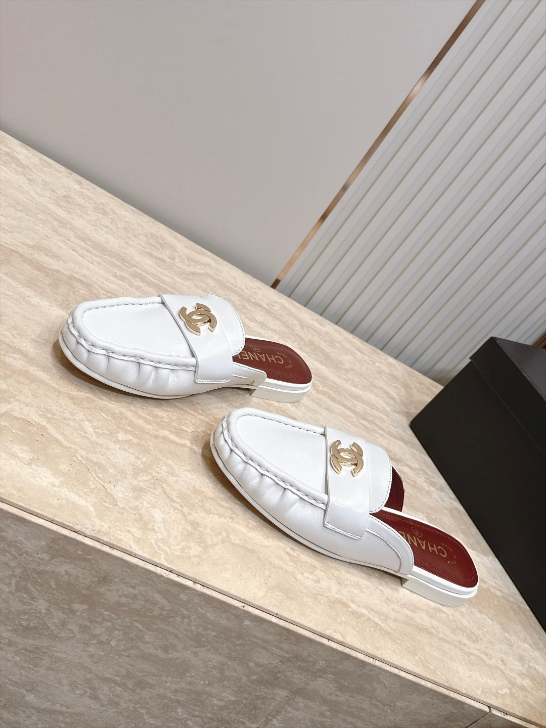 CC 26s Ruffled Mules White Glossy Sheepskin 992379