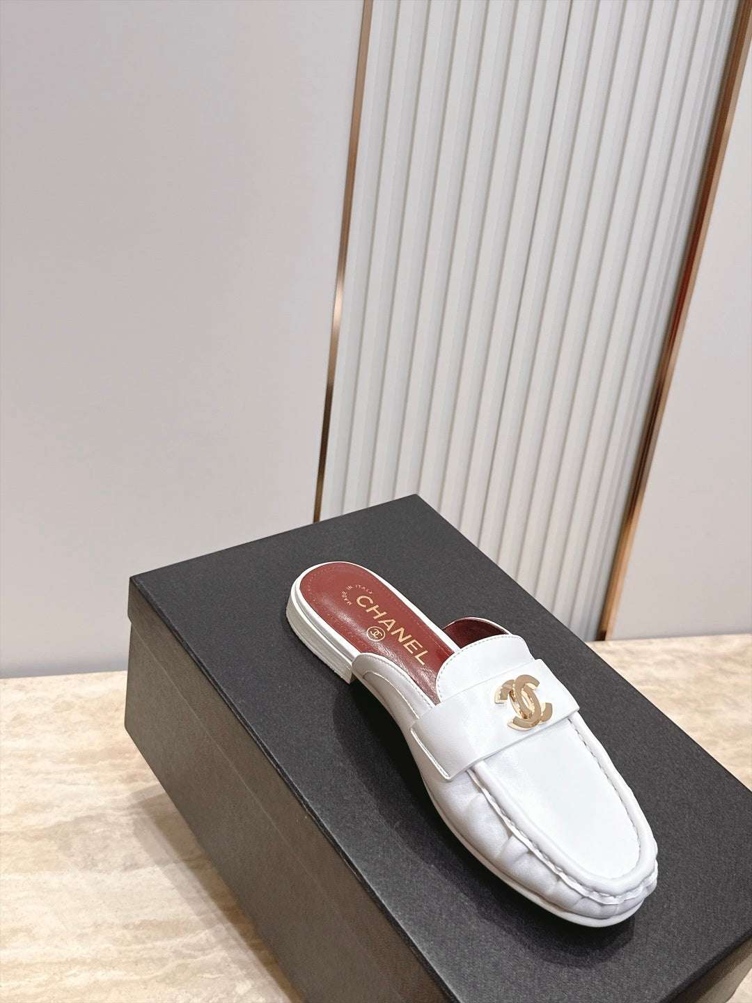 CC 26s Ruffled Mules White Glossy Sheepskin 992379