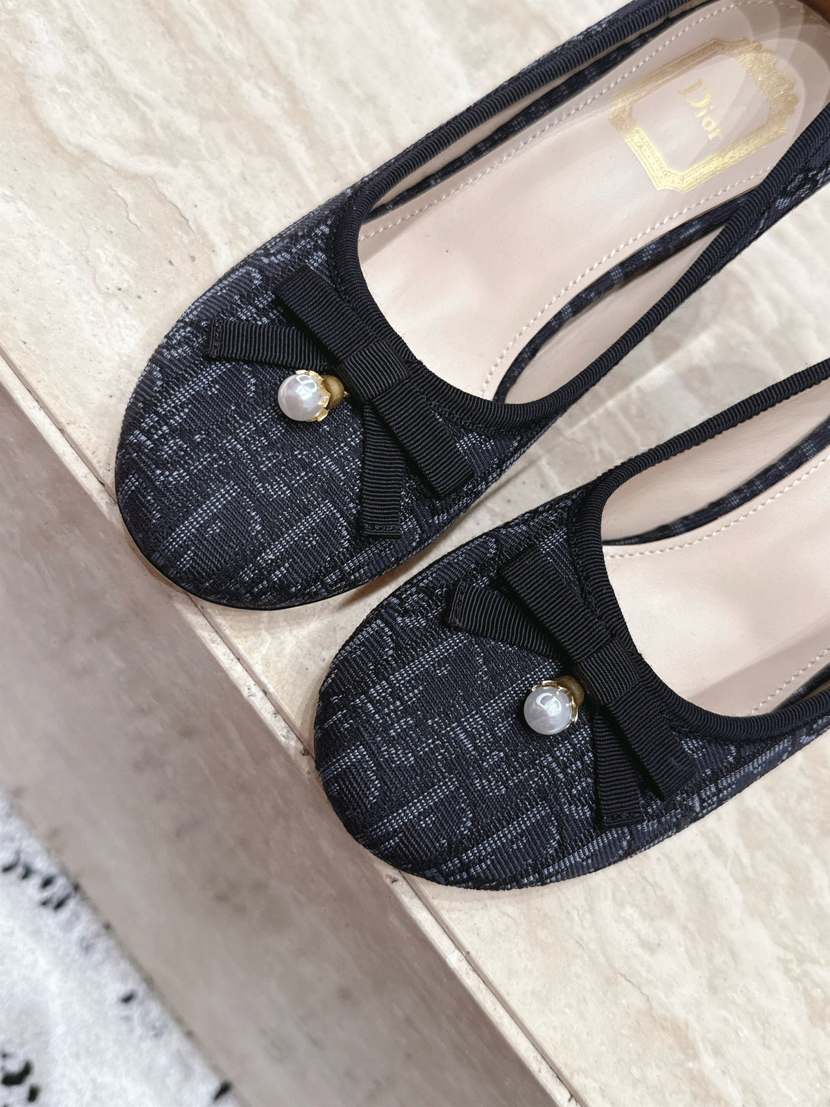 CD 26s Block Heel Pumps 7cm Black Oblique Canvas 121658