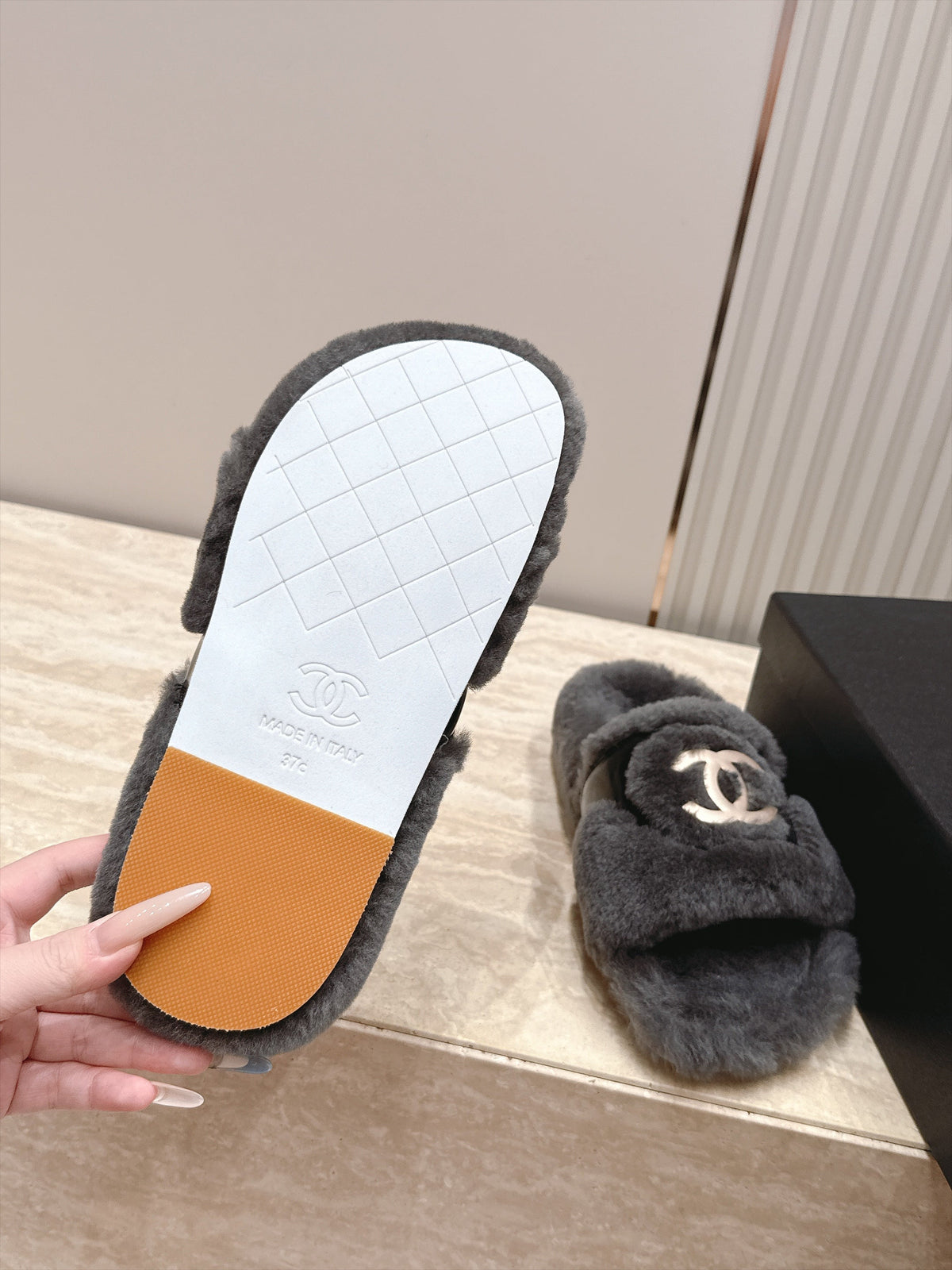 CC 26s Shearling Slides 2cm Dark Grey Fur 121629