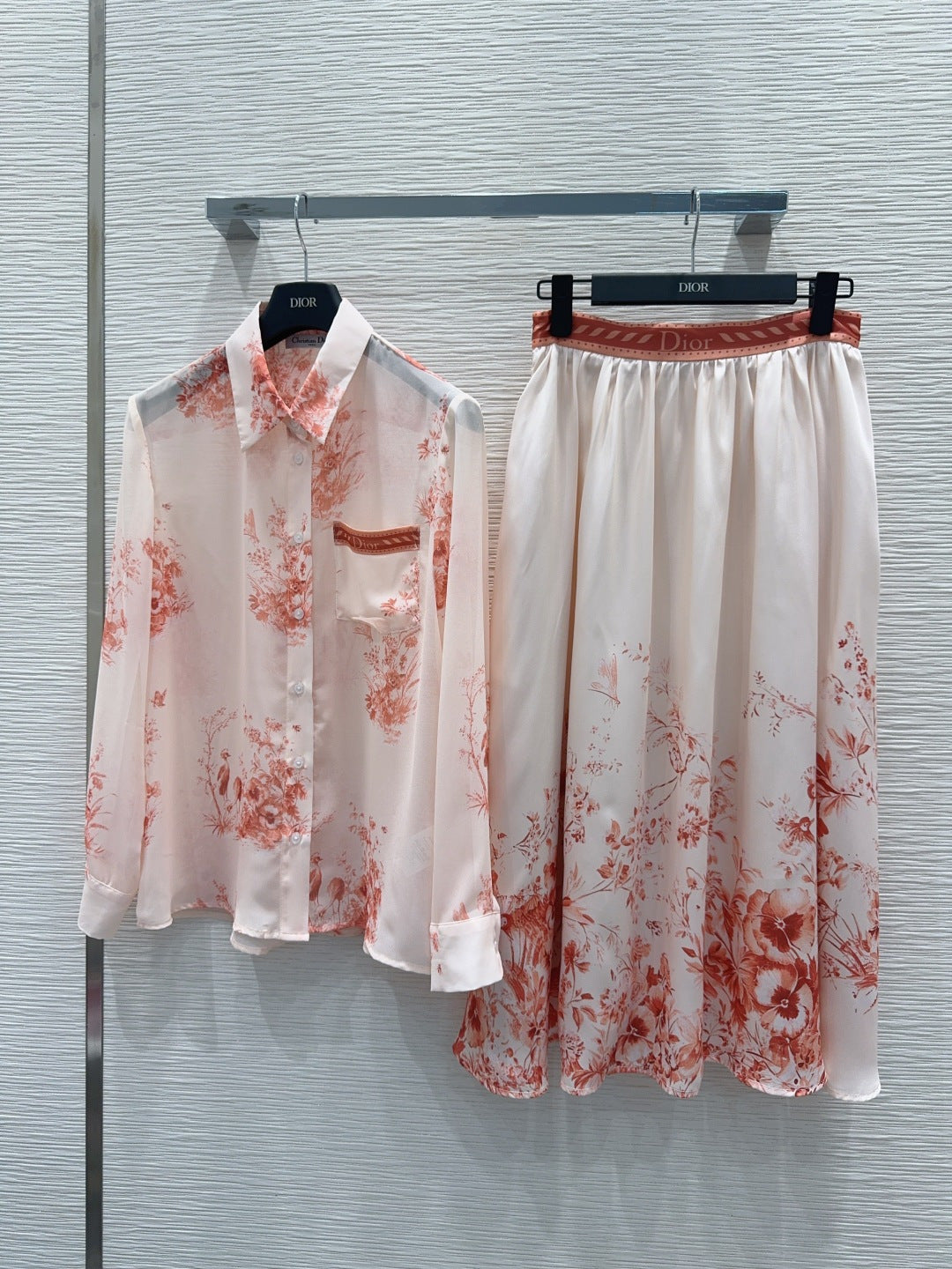 CD 26s Set Shirt Skirt Suit Light Orange Polyester 395008
