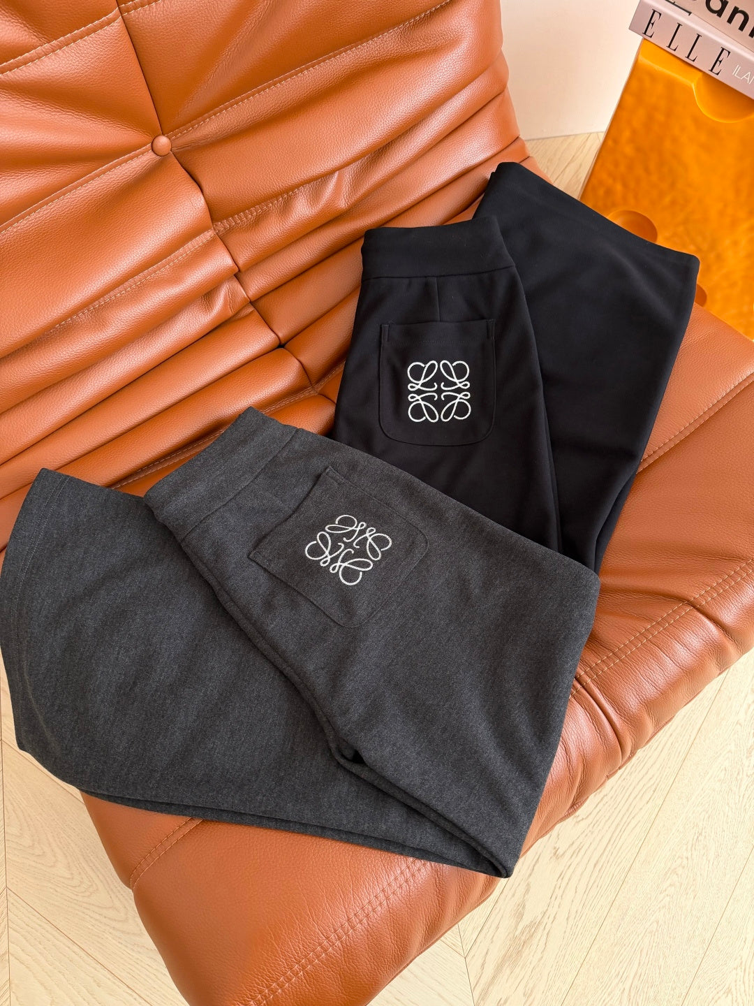 Loewe 26s Square Logo Embroidered Casual Pants Cashmere 424355