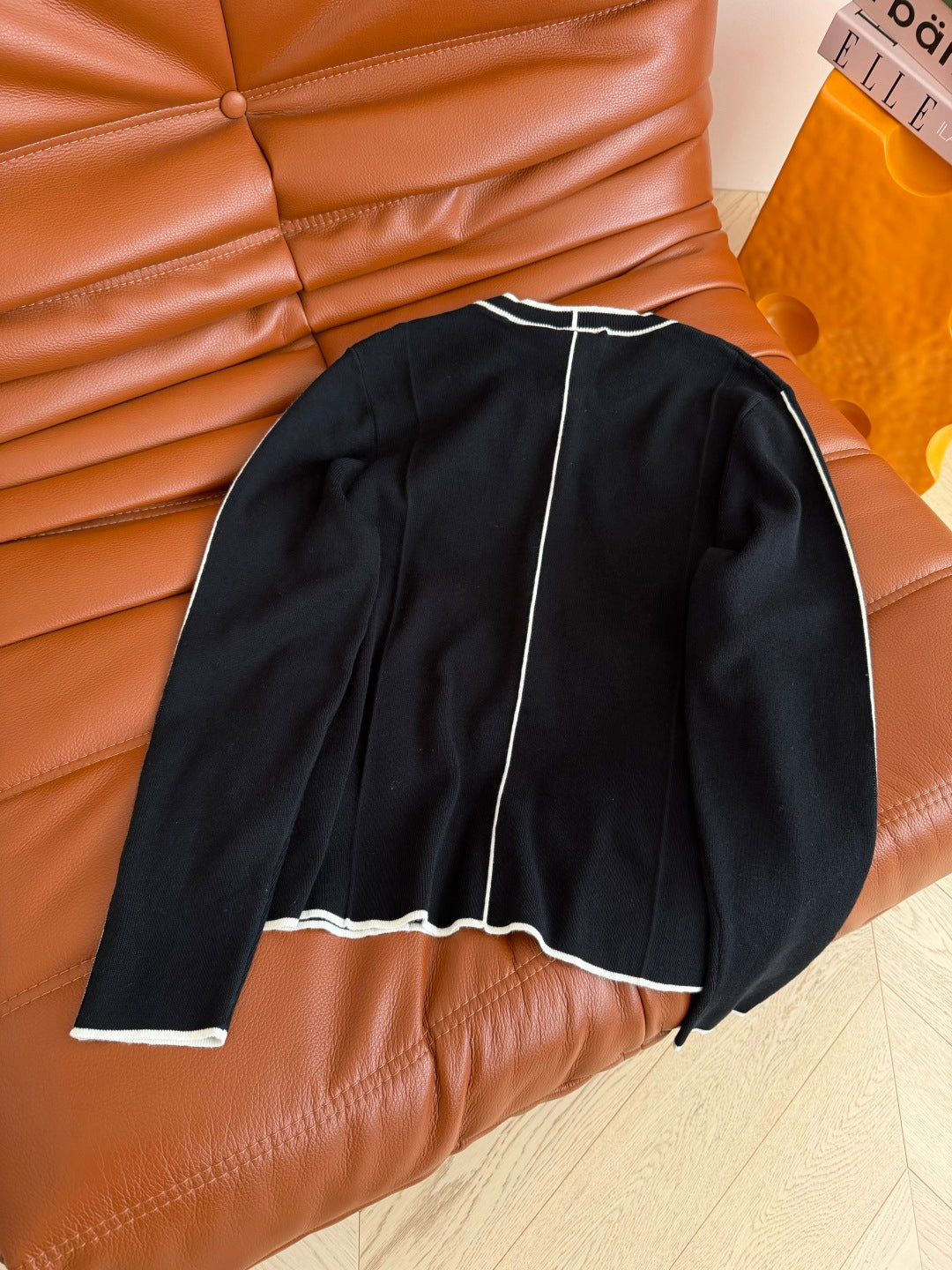 CC 26s Cardigan With Contrasting Stripes And Trim Knit 424242