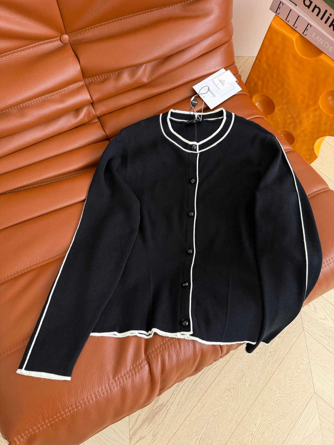 CC 26s Cardigan With Contrasting Stripes And Trim Knit 424242