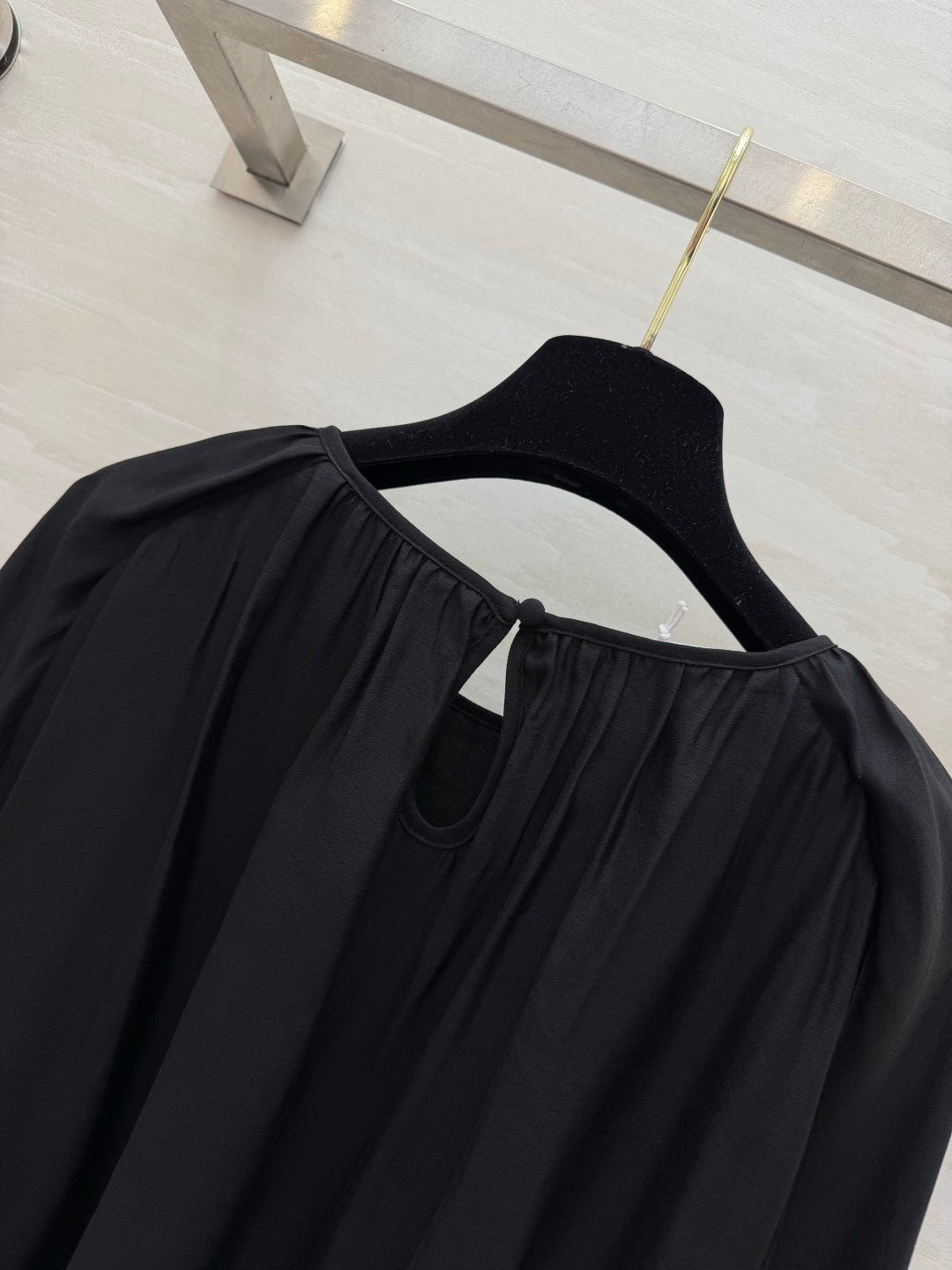 Chloé Wide-Sleeved Pleated Top Black 397033