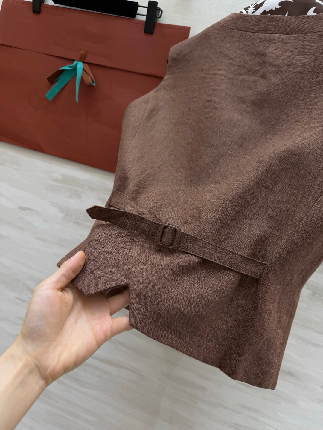 LP 26s Vest Brown Linen 398875