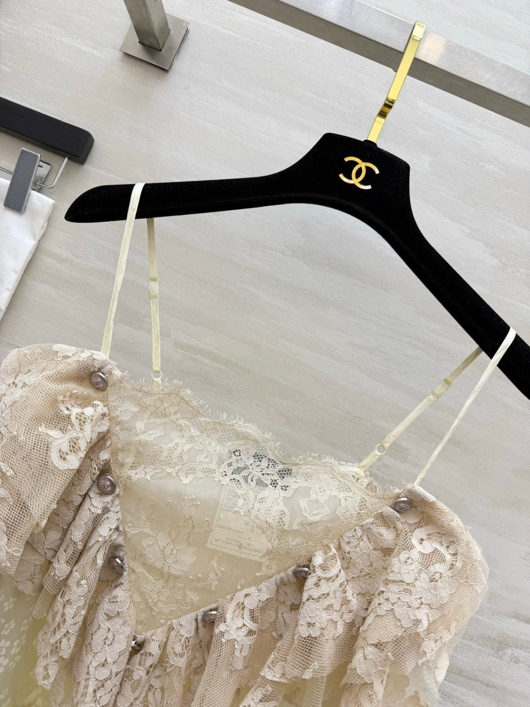 CC 26s Camisole Milk Apricot Lace 412085