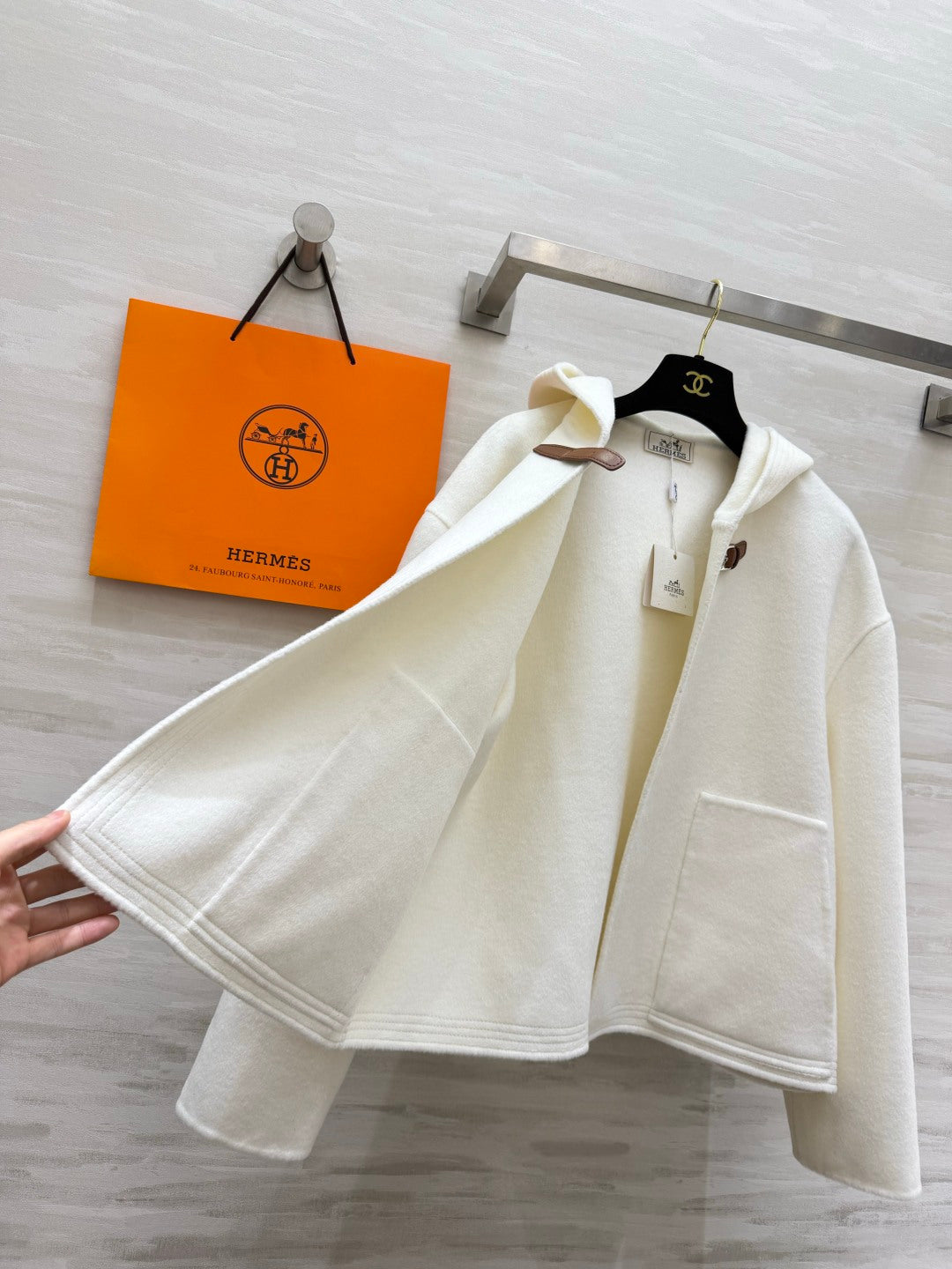 HM 26s Albion H Passant Hooded Jacket Cream Cashmere 413963