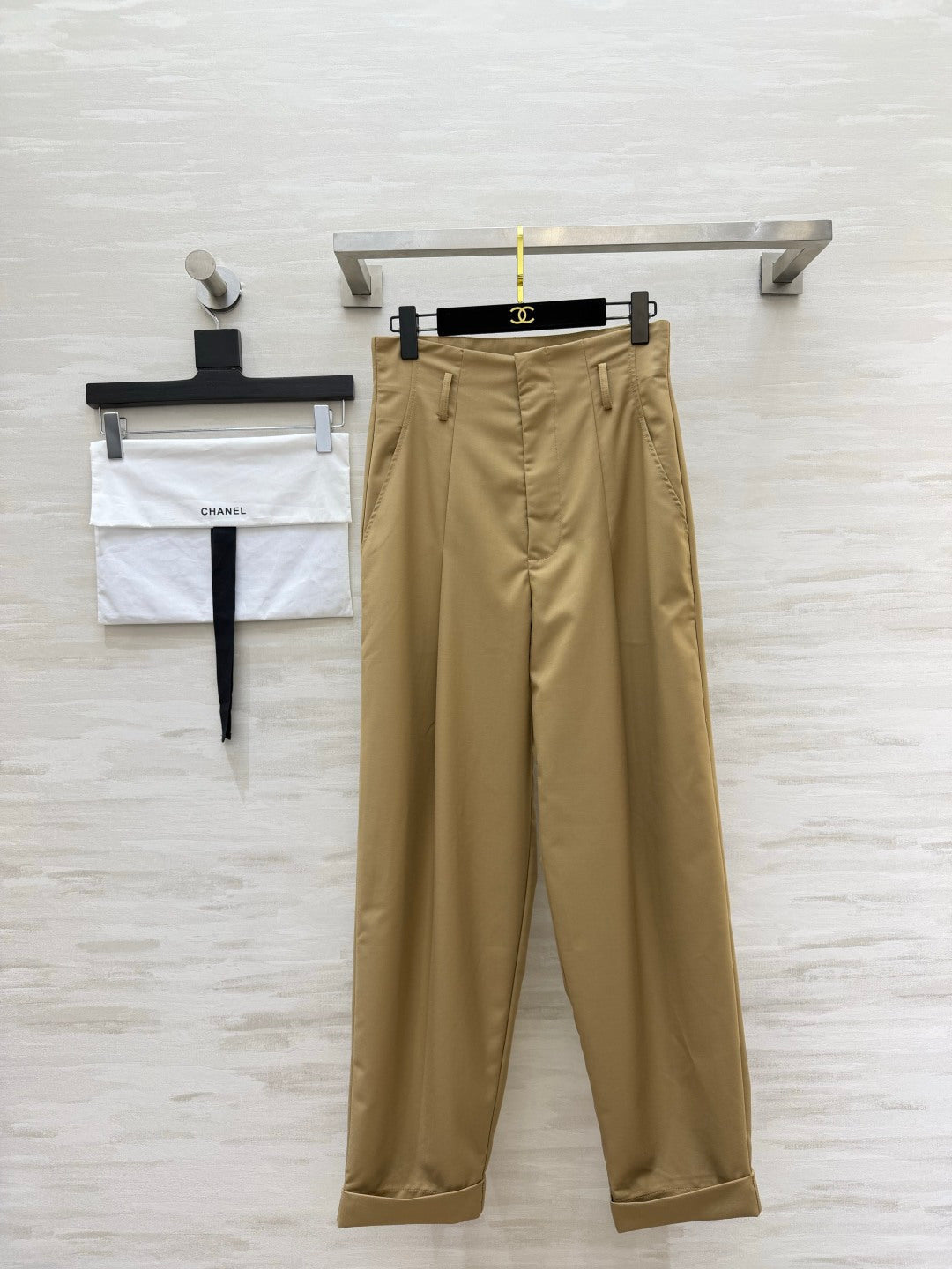 CC 26s High-Waisted Straight-Leg Trousers Khaki Cotton 422179