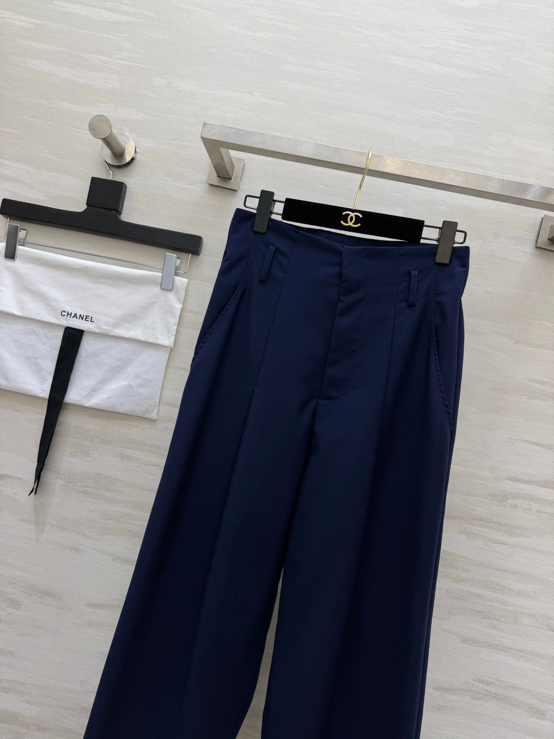 CC 26s High-Waisted Straight-Leg Trousers Cotton 422181