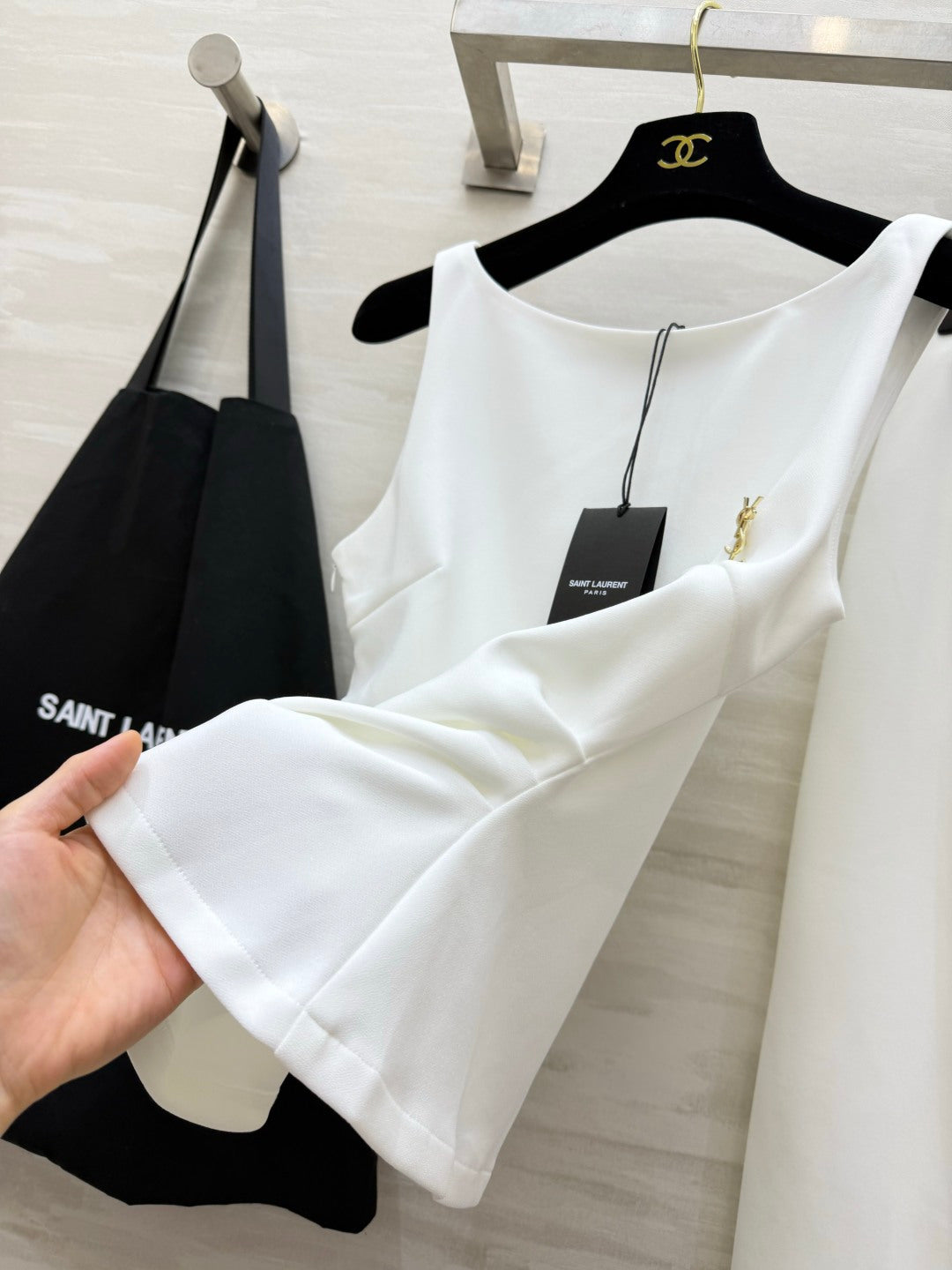 YSL 26s Sleeveless Vest + Straight Skirt Set White Linen 422164