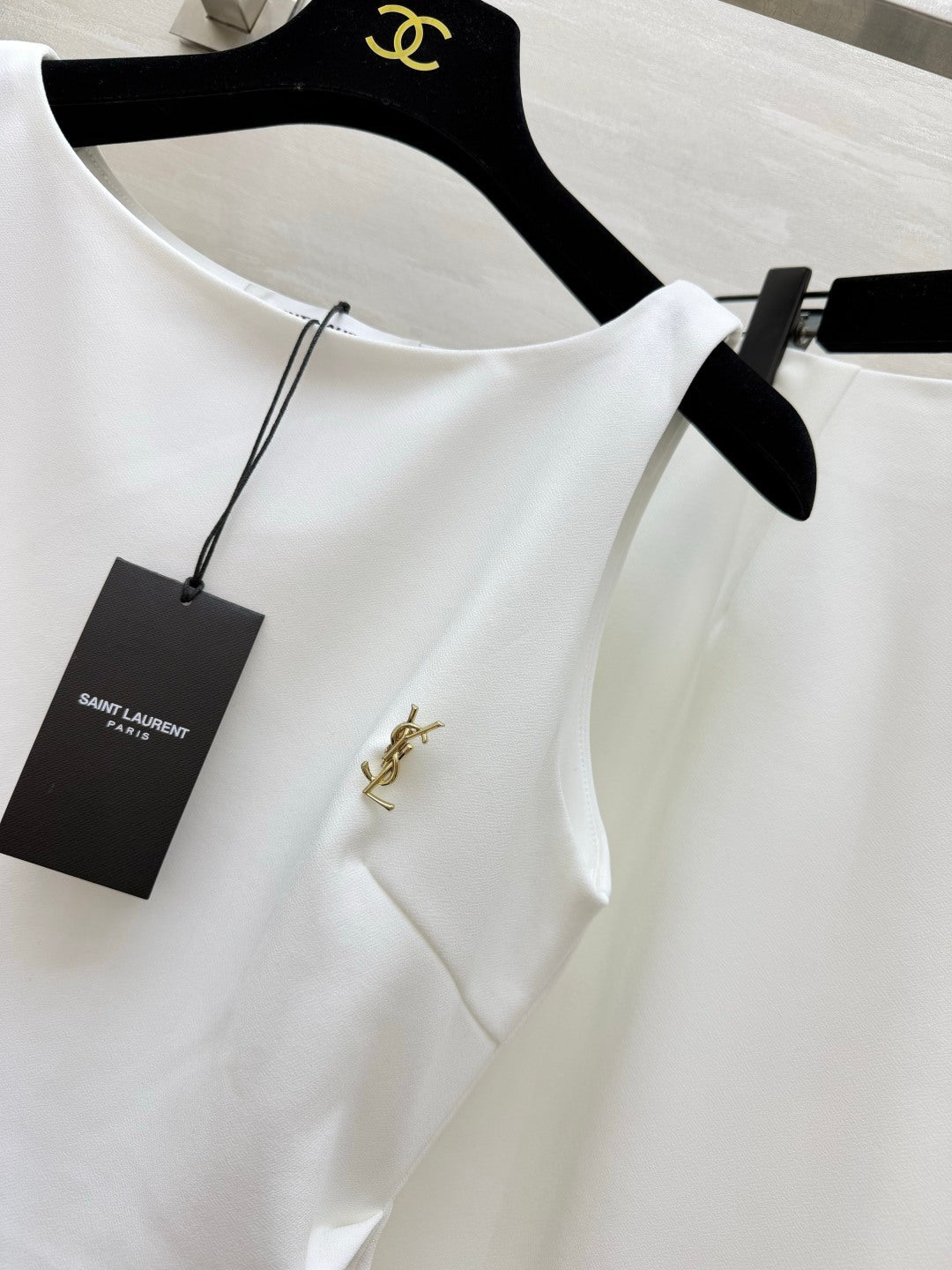 YSL 26s Sleeveless Vest + Straight Skirt Set White Linen 422164