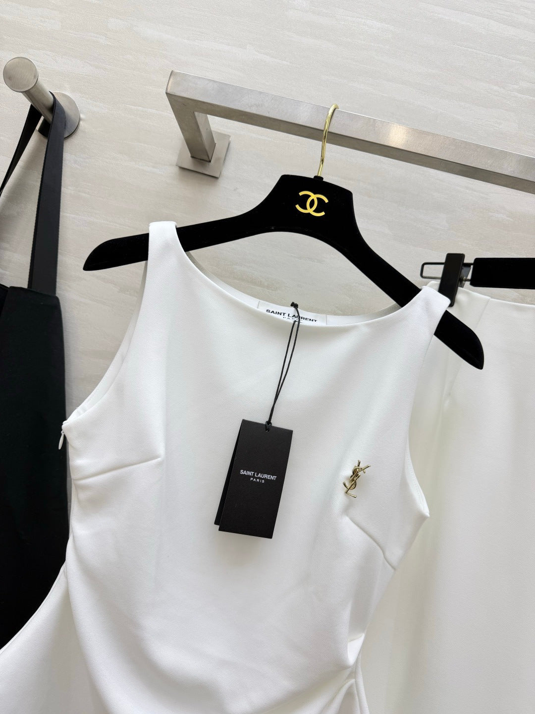 YSL 26s Sleeveless Vest + Straight Skirt Set White Linen 422164