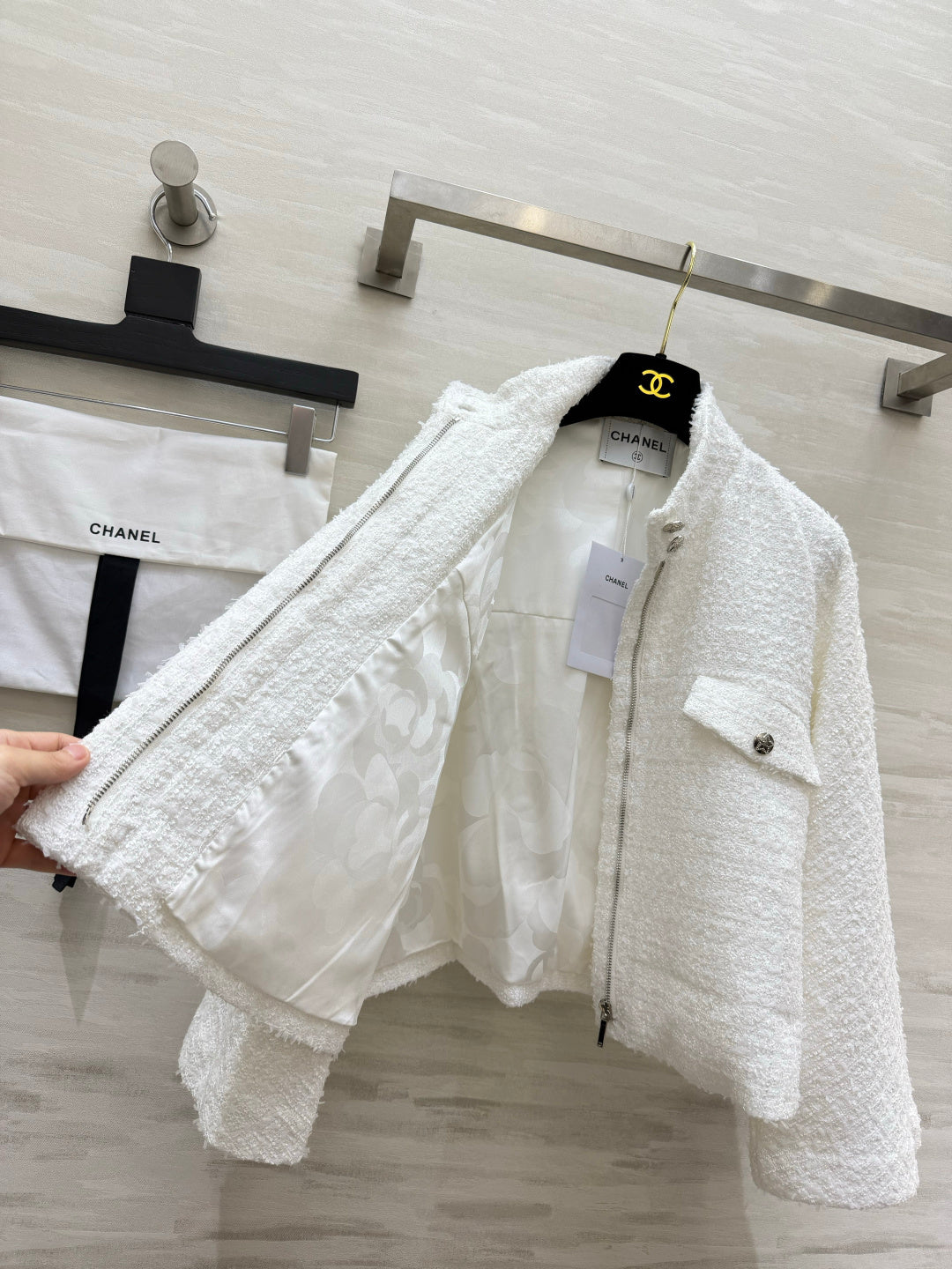 Chanel 26s White Tweed Jacket Style 435357