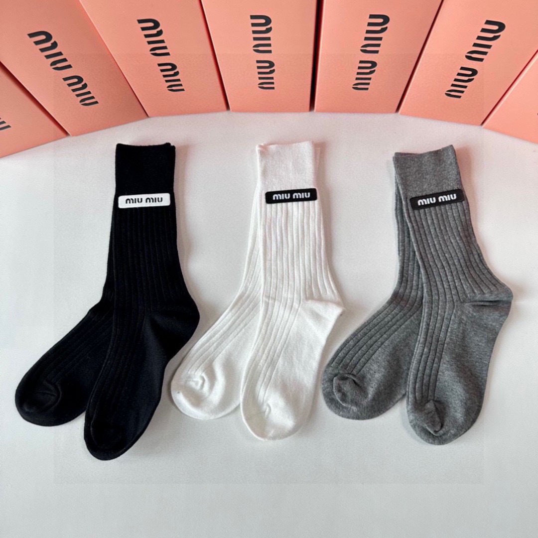 MID-LENGTH SOCKS 438339 (1 BOX)
