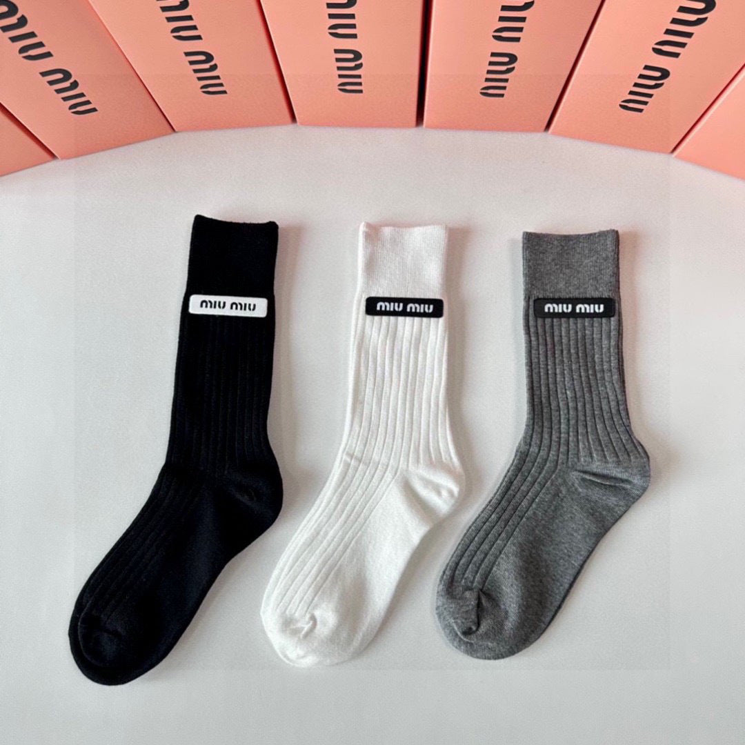 MID-LENGTH SOCKS 438339 (1 BOX)