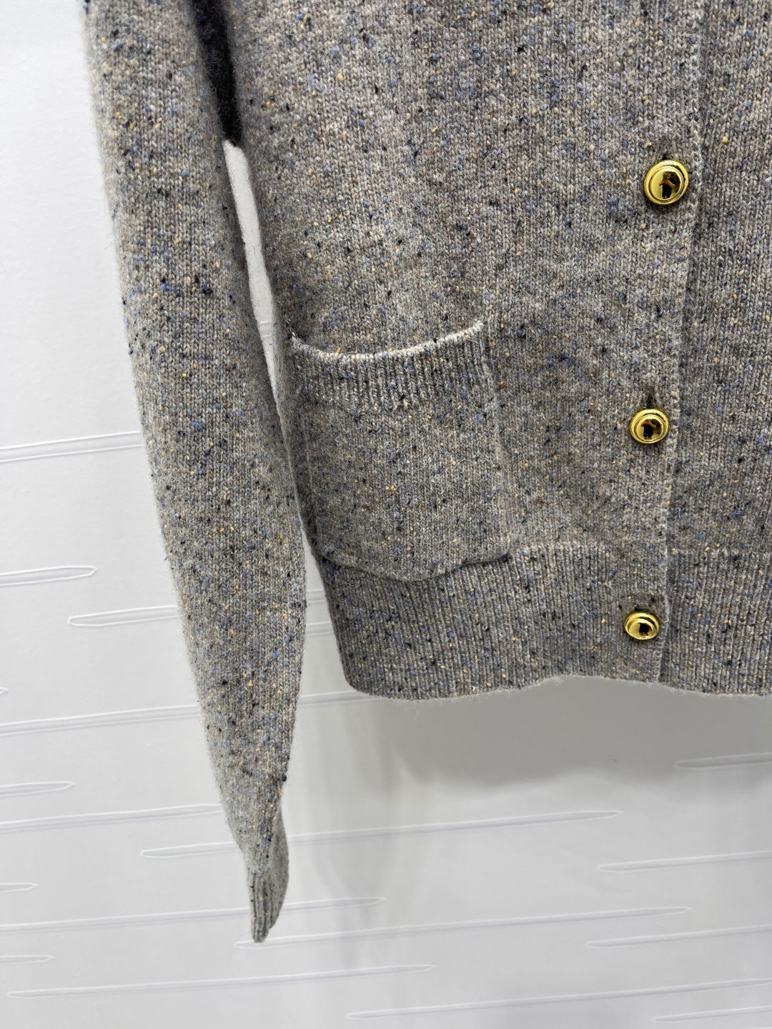 Miu 26s Neck Long-Sleeved Cardigan Milk Grey Cashemere 415894