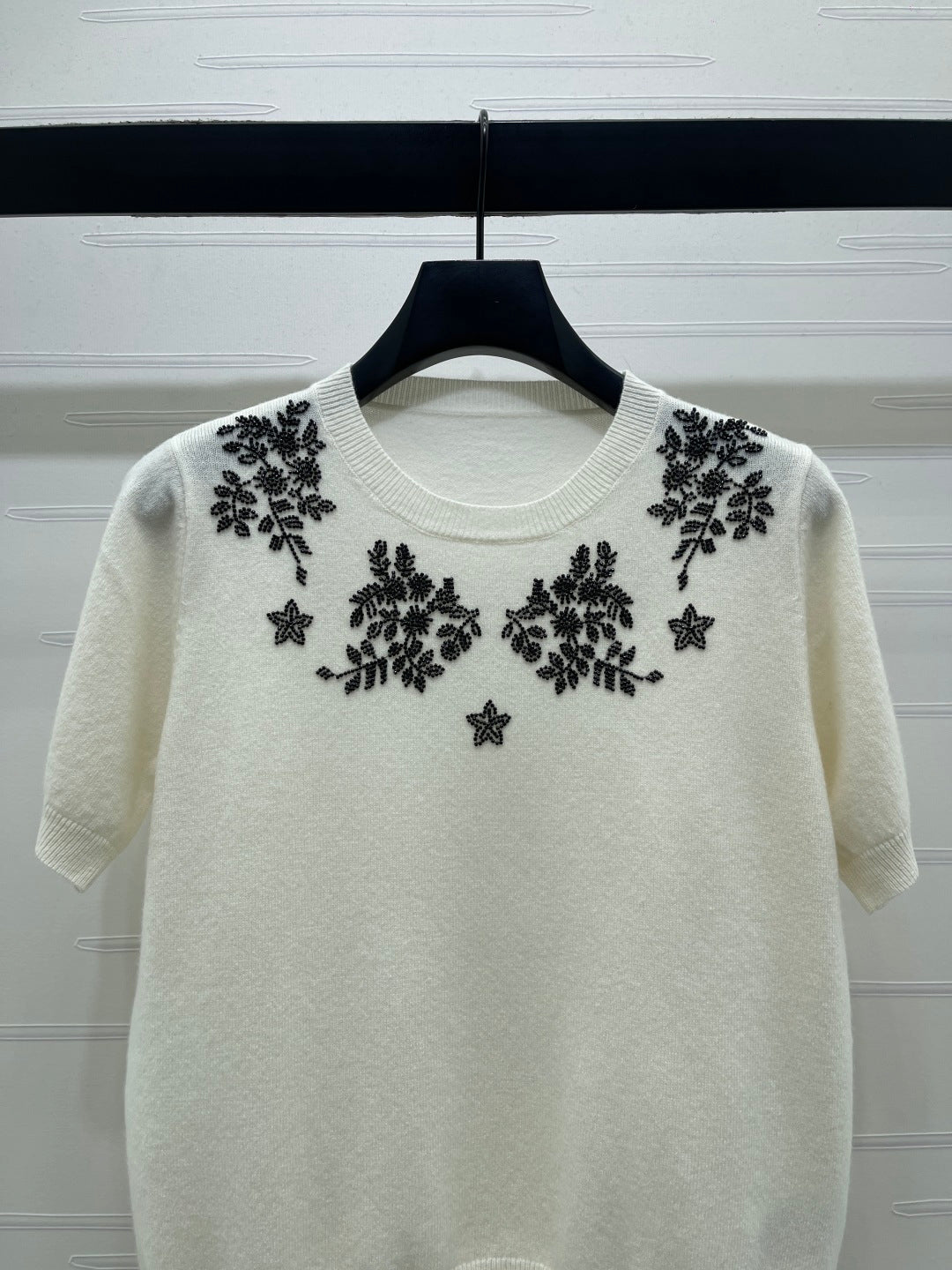 CD SS26  Beaded Floral Knit Top Ivory Wool 351068