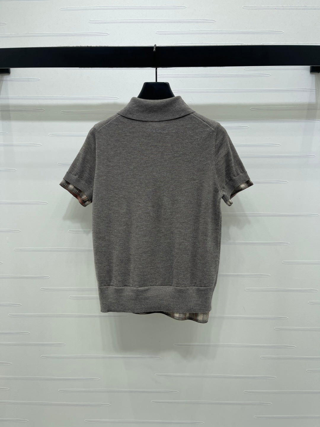 Miu Half-Open Short-Sleeve Shirt Grey Knit 343425