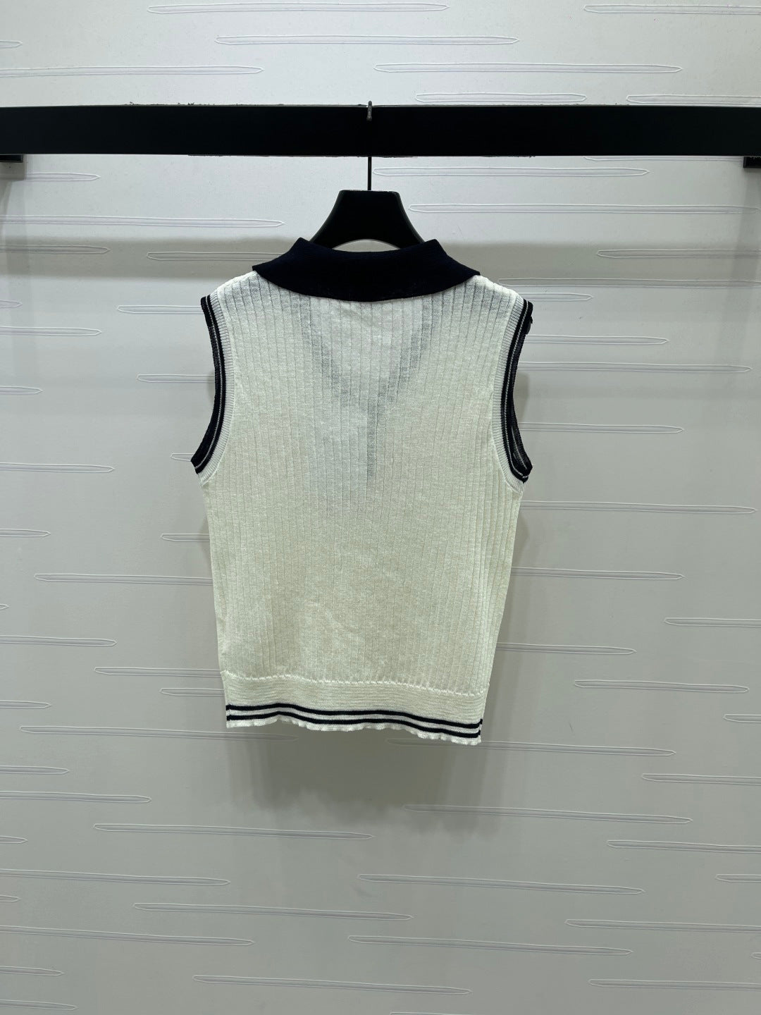CD 26s Collared Knit Vest Cream Lyocell Polyester 401589