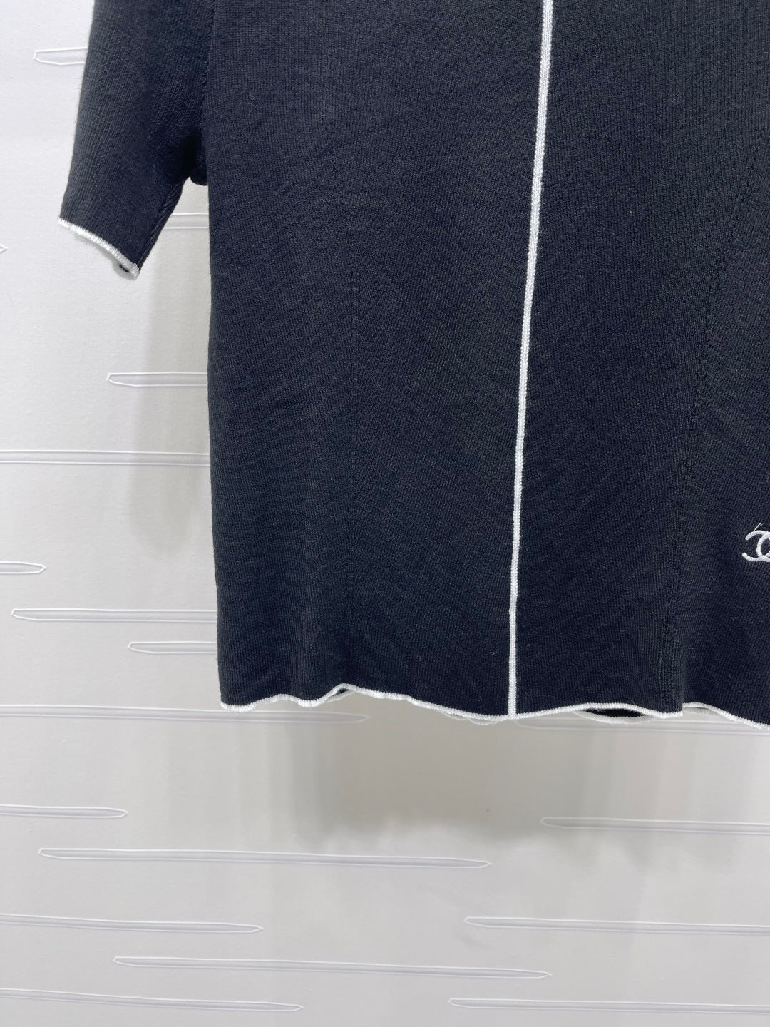 CC 26s Color-Blocked Crew Neck Knit Short-Sleeve T-Shirt Black Wool 410759