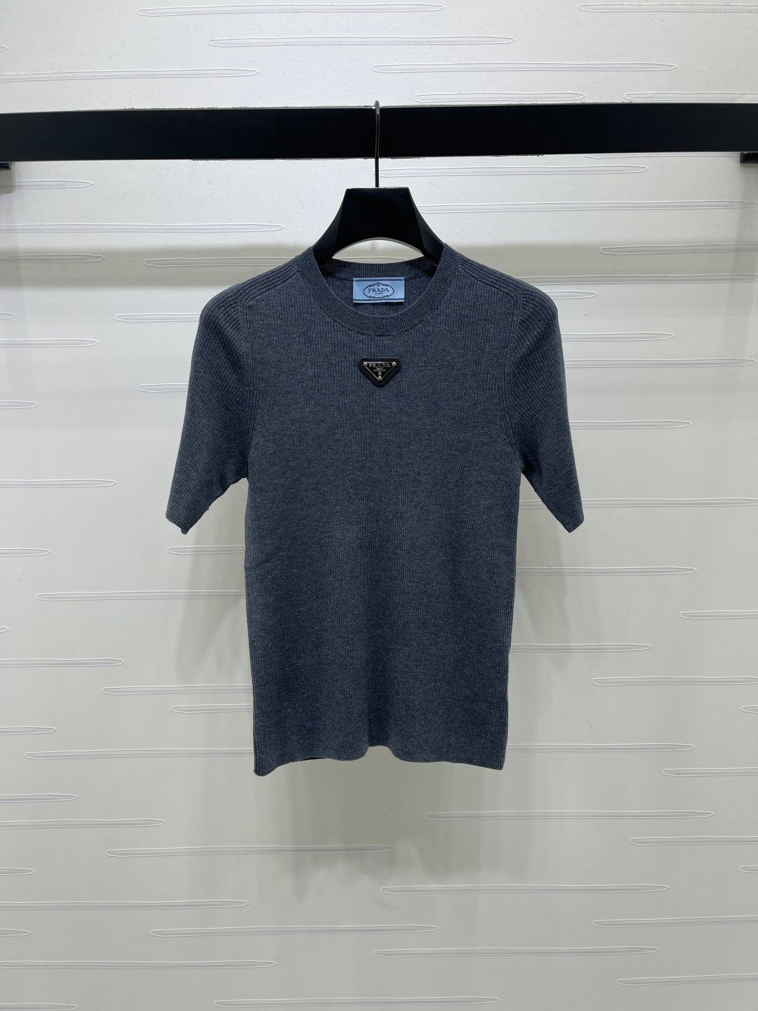 Prada 26s Round Neck Slim Fit Knit Short-Sleeve Top Light Grey Wool 421996