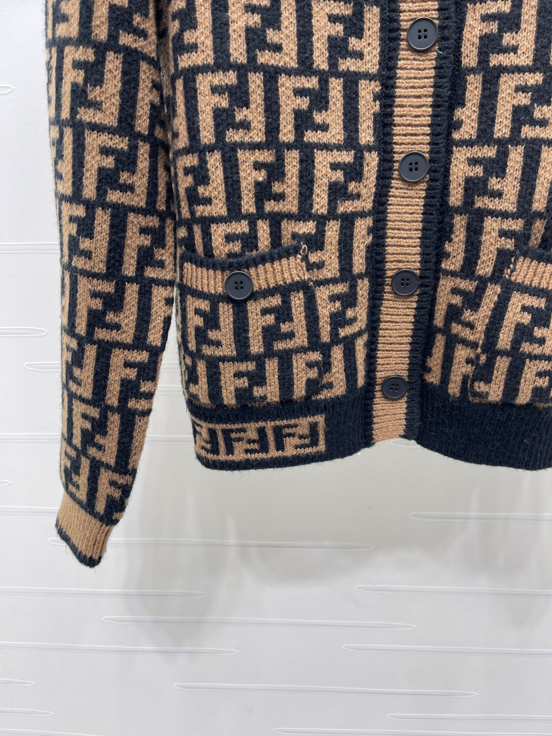 Fendi 26s Jacquard Crew Neck Knit Cardigan Brown Black 423891