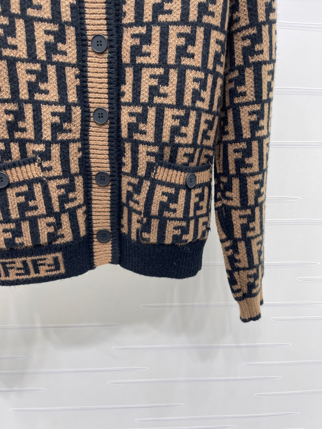 Fendi 26s Jacquard Crew Neck Knit Cardigan Brown Black 423891