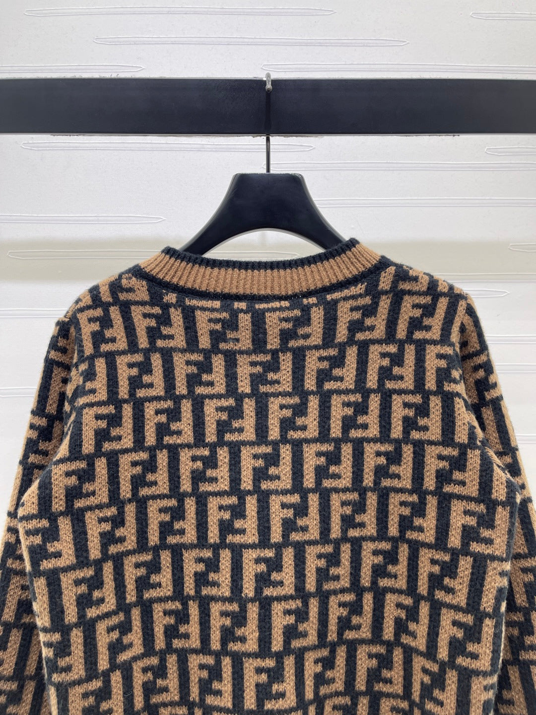 Fendi 26s Jacquard Crew Neck Knit Cardigan Brown Black 423891