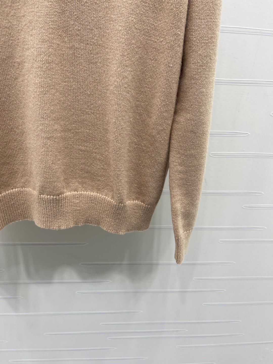 Miu 26s Color-Blocked Faux Two-Piece Turtleneck Long-Sleeved Top Beige Black Wool 423860
