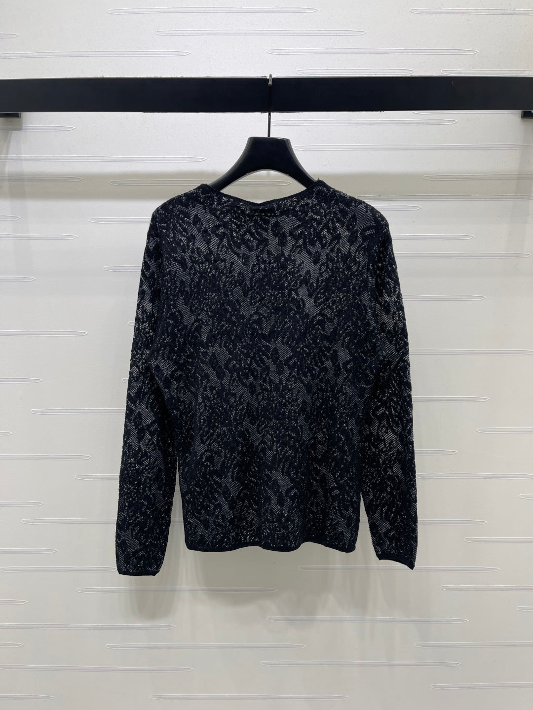 CD 26s Hollow-Out Patterned Knit Long-Sleeved Top Black Wool 424830