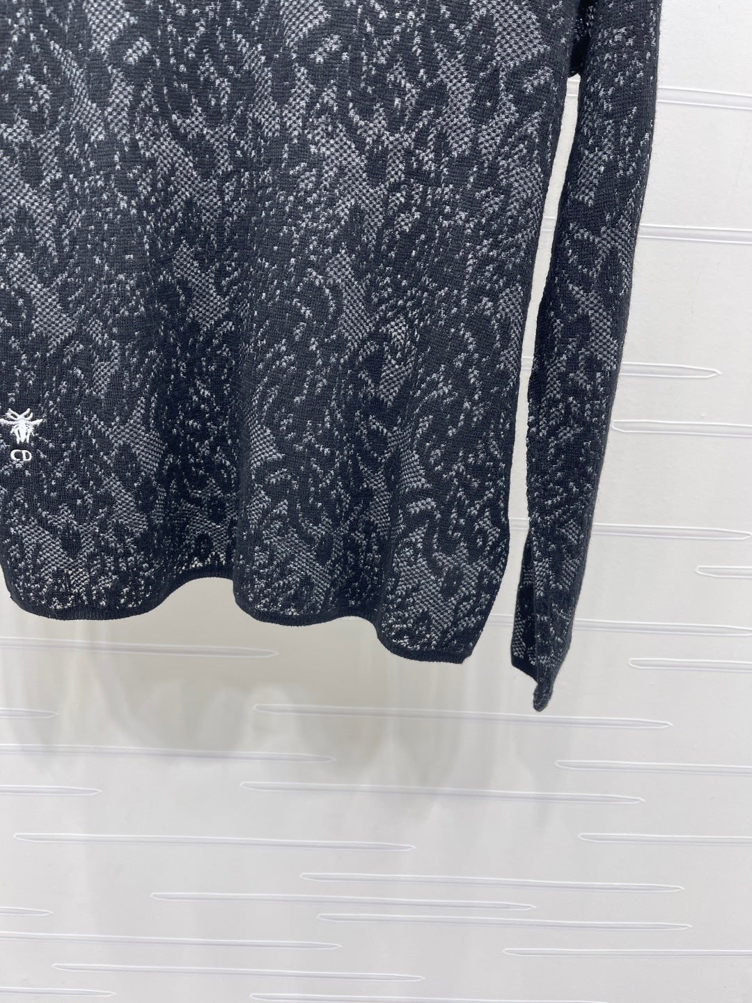CD 26s Hollow-Out Patterned Knit Long-Sleeved Top Black Wool 424830