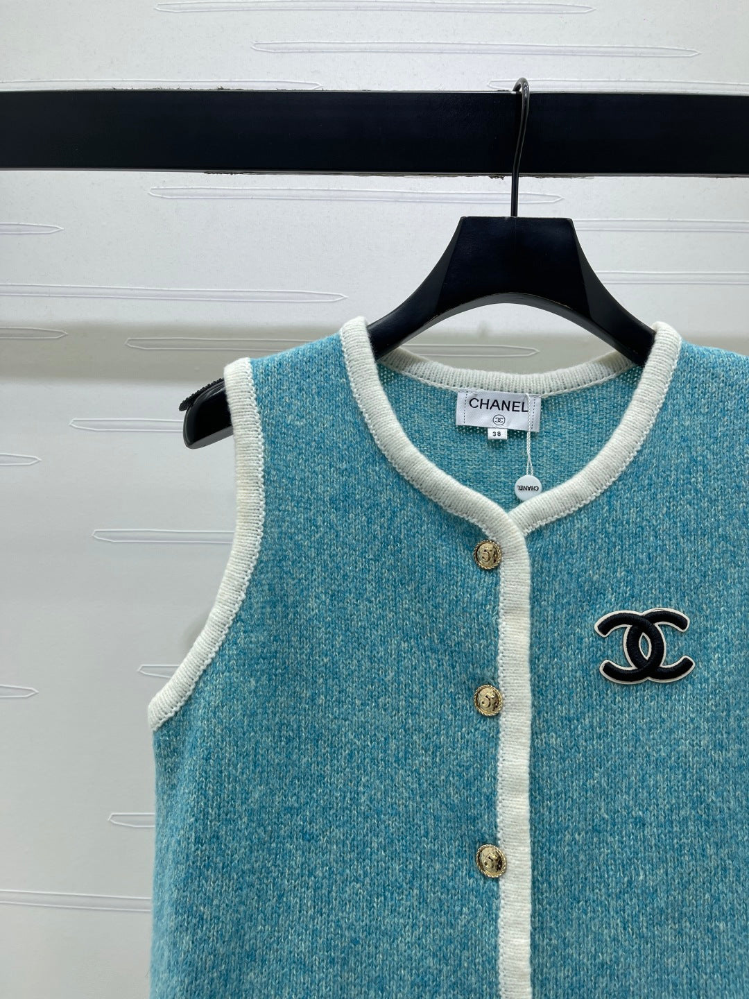 Chanel 26s Contrast Trim Wool Silk Knit Vest 439841
