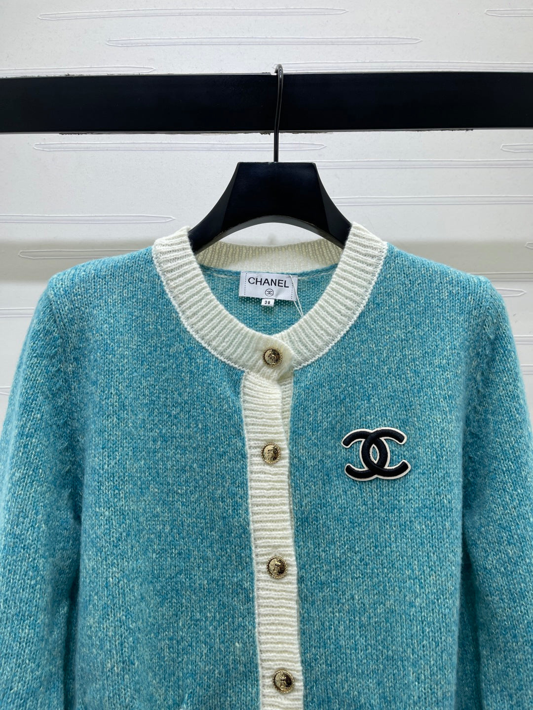 Chanel 26s Contrast Trim Crewneck Wool Silk Cardigan 439833