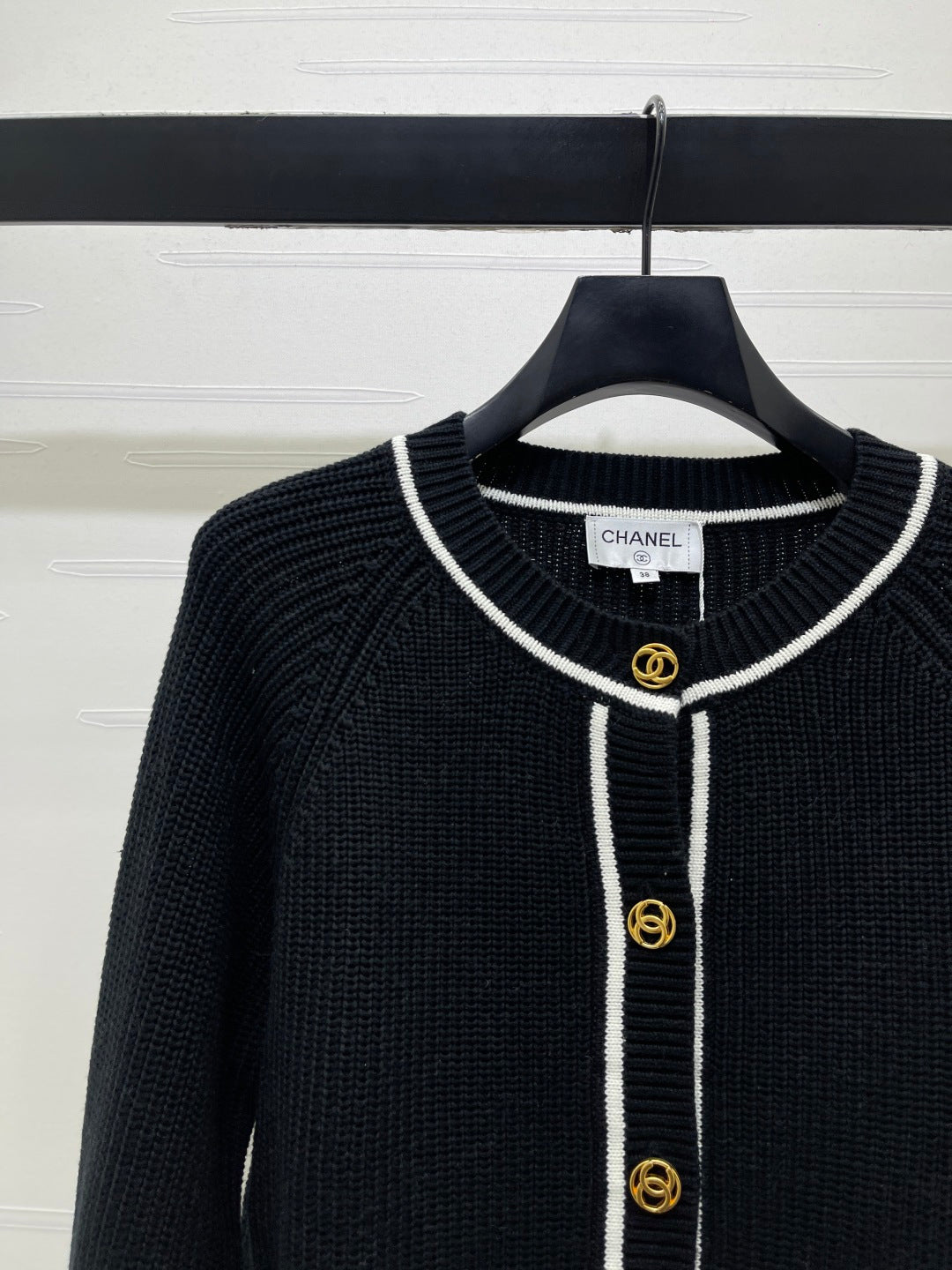 Chanel 26s Contrast Trim Knit Cardigan 439876