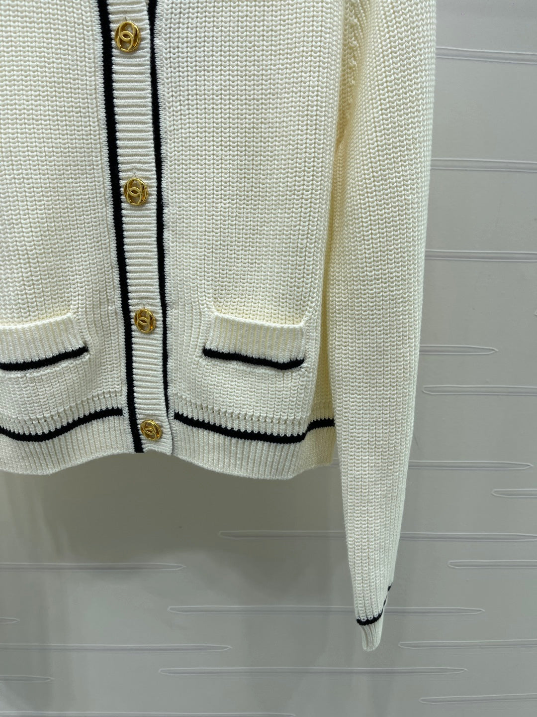 Chanel 26s Contrast Trim Knit Cardigan 439875