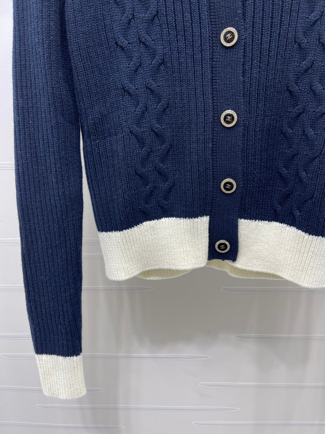 CC 26s Cable Knit Cardigan Wool White Knit 439828