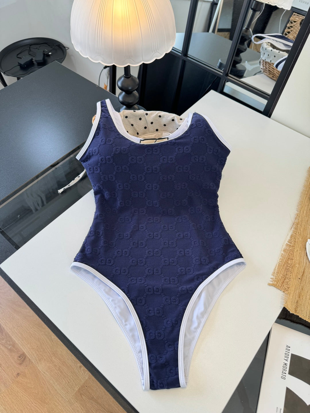 Gucci 26s One-Piece Navy Blue Cotton 184232
