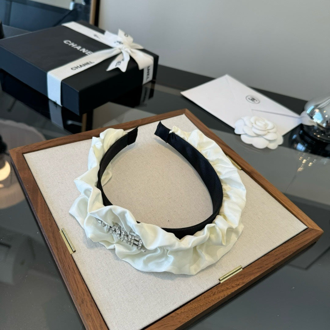 CC 26s White Headband 275560