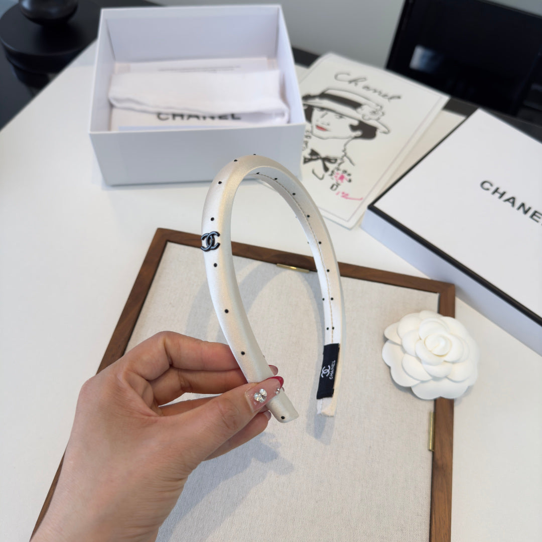 CC 26s White Headband 275571