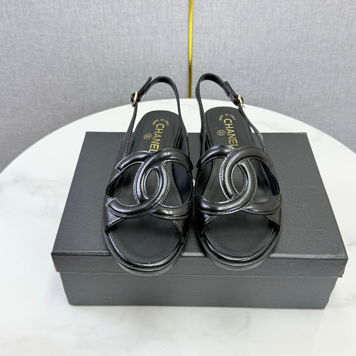 CC 26s Interlocking CC Slingback Sandals Black Leather 167673